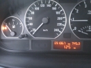 ekkor gyulladt fel a sárga, garázsból kiállás közben, megtett út, még megtehető, ebből 550km város